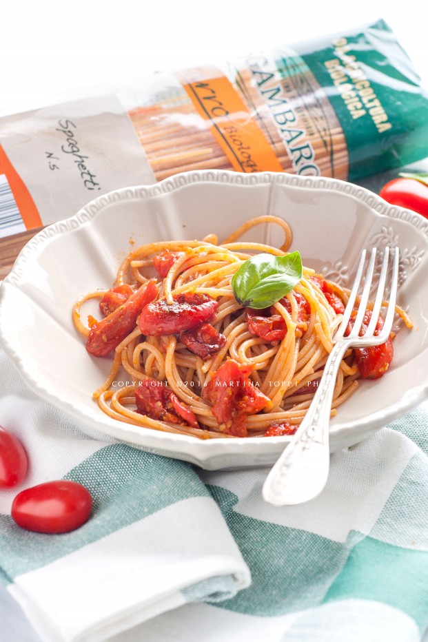spaghetti di farro con pomodorini caramellati