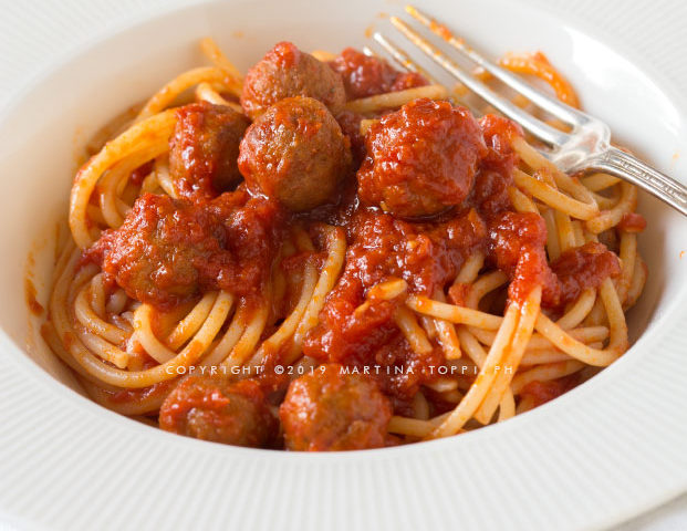 spaghetti con polpette al sugo