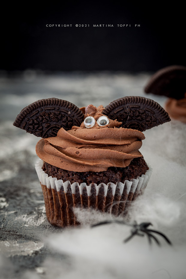 halloween bat cupcakes